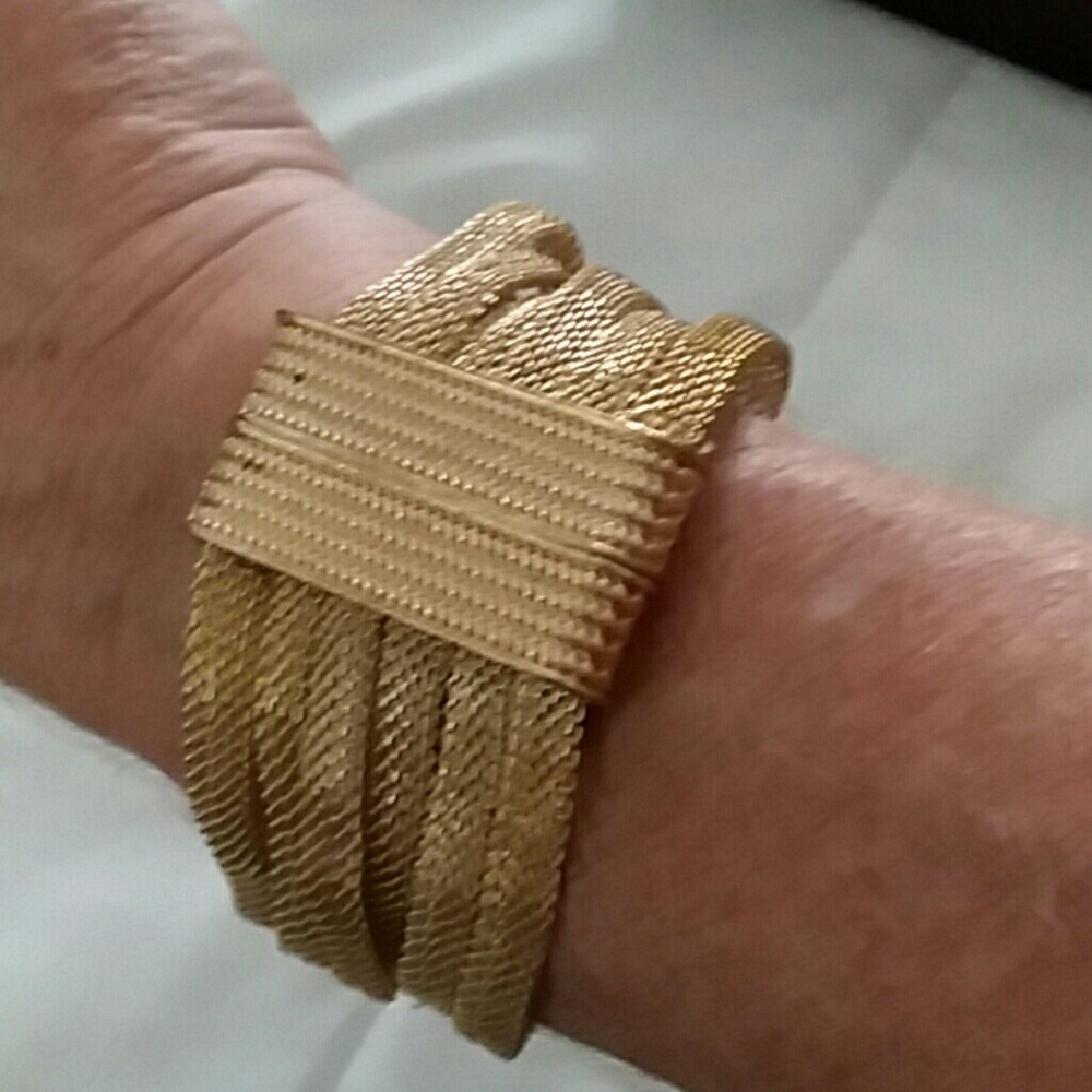 6 strand magnetic gold bracelet